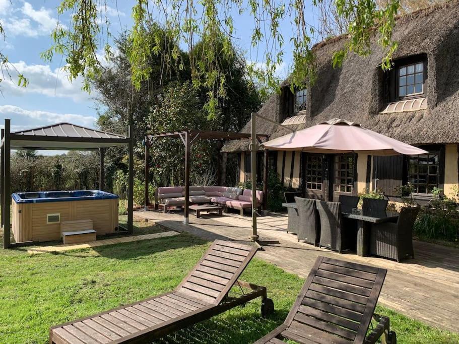 Chaumiere Familiale Weekend & Vacances Paisible Saint-Philbert-sur-Risle Luaran gambar